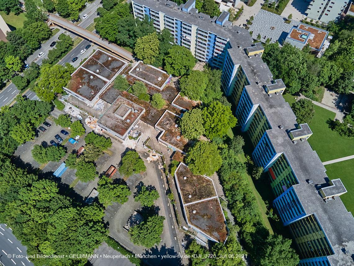 06.07.2021 - Einkaufs- und Wohnzentrum Quiddestraße in Neuperlach